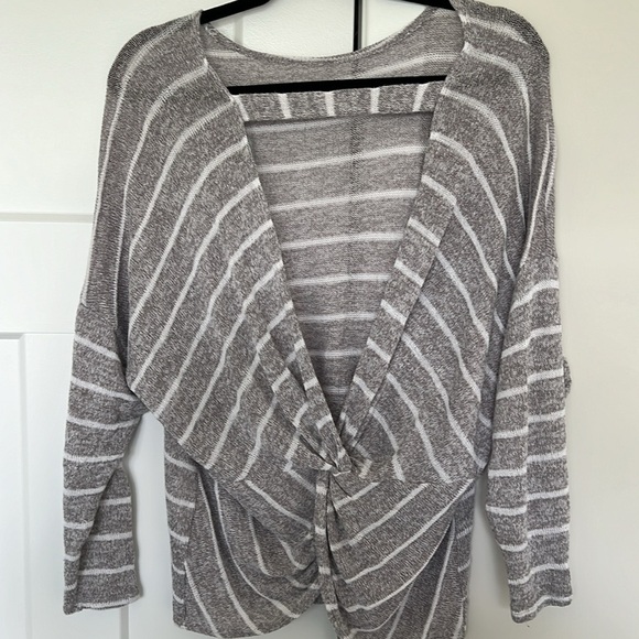 Grey & White Stripped Sweater with Open Back - Picture 5 of 5